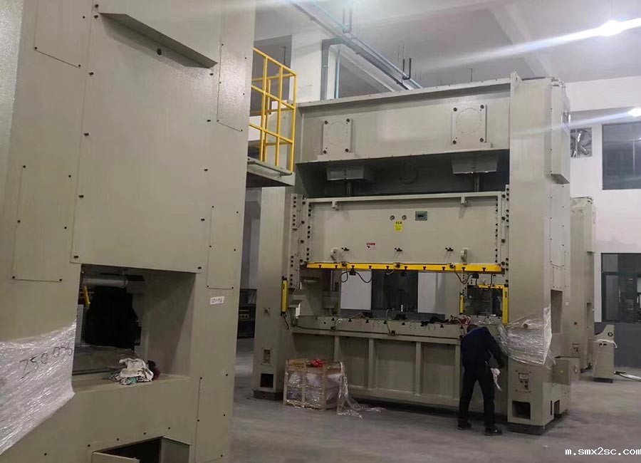 400吨新利体育首页最新APP