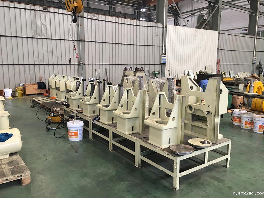 新利体育首页最新APP机加工现场