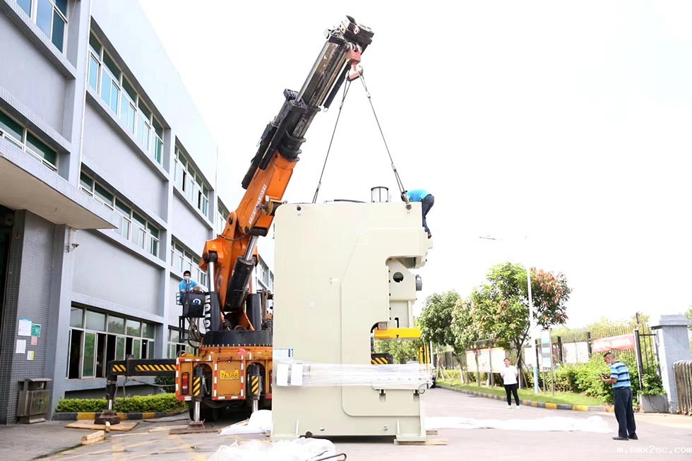 160吨新利体育首页最新APP