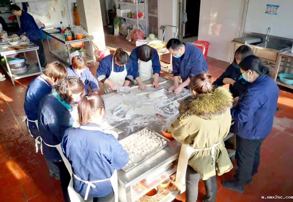 常州新利体育首页最新APP厂家包饺子