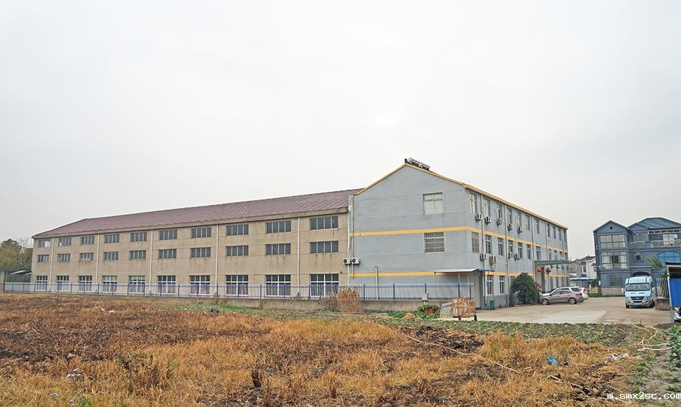 高速冲床厂区清洁