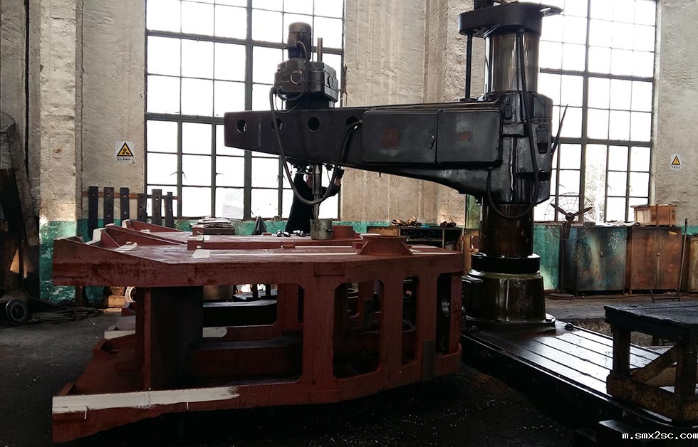 高速冲床加工机床