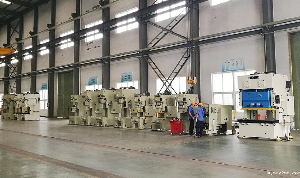 江苏新利体育首页最新APP厂大学生实习