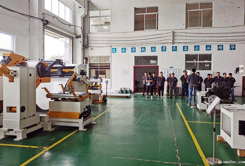 高速冲床厂双班启动会