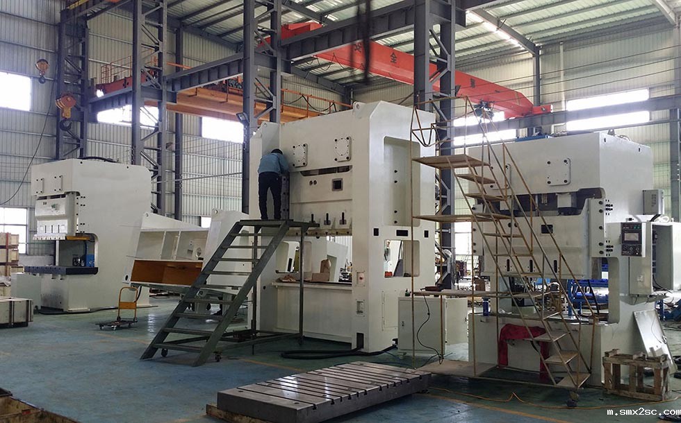 闭式双曲轴新利体育首页最新APP装配