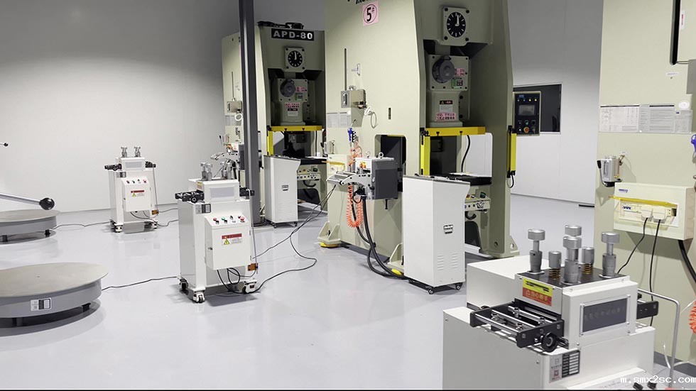 闭式单曲轴新利体育首页最新APP